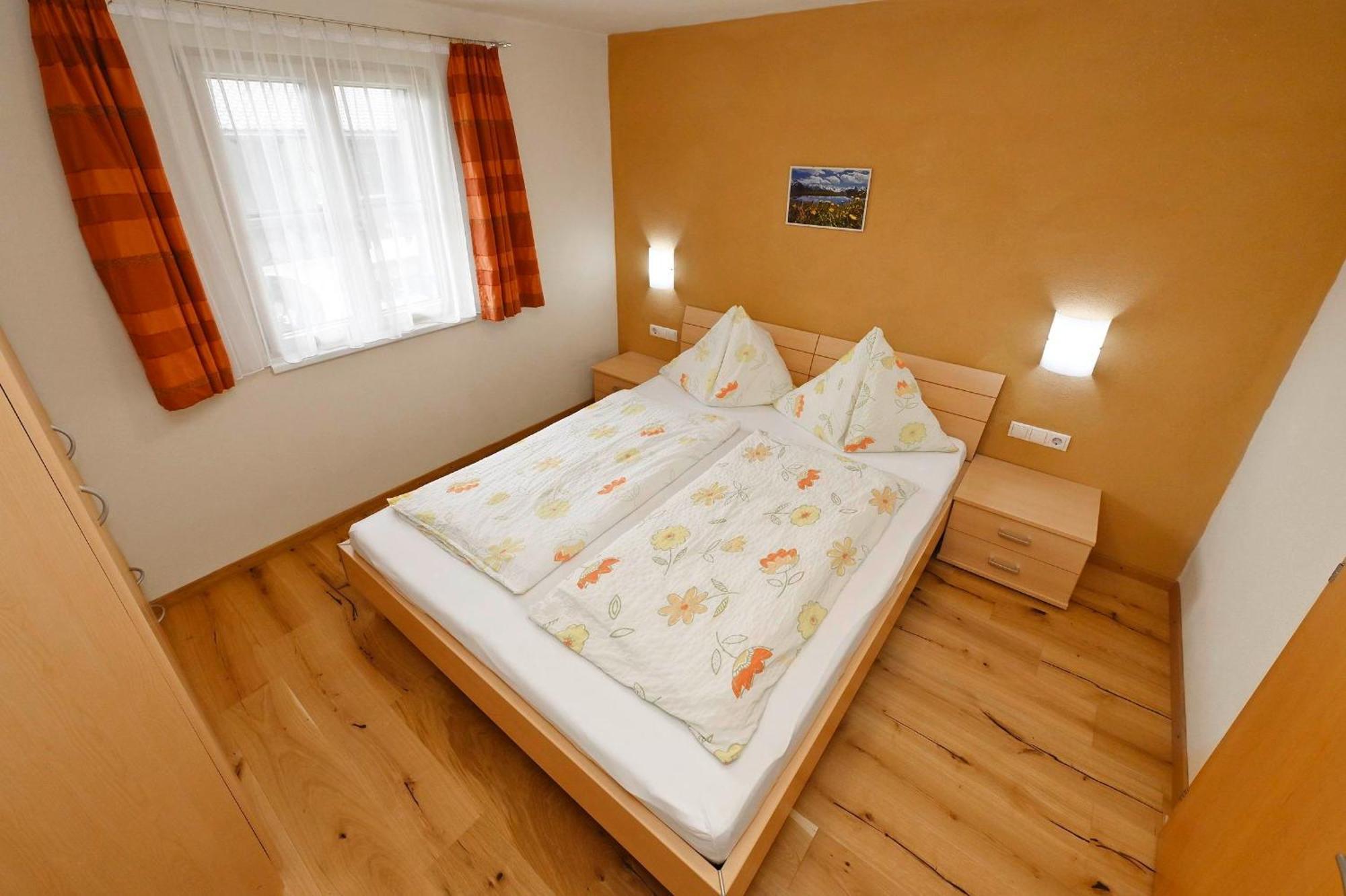 Ferienhaus Schwarzhans 쉬룬즈 외부 사진