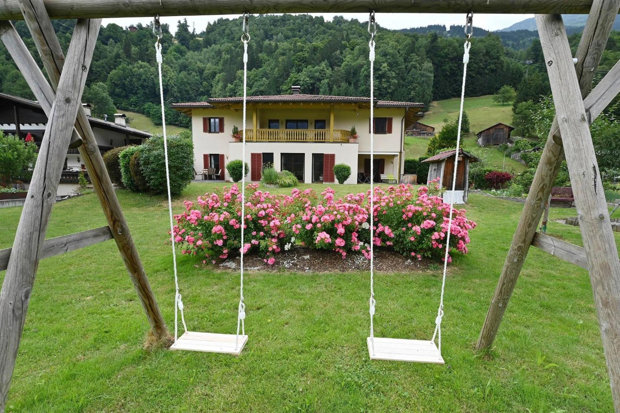 Ferienhaus Schwarzhans 쉬룬즈 외부 사진